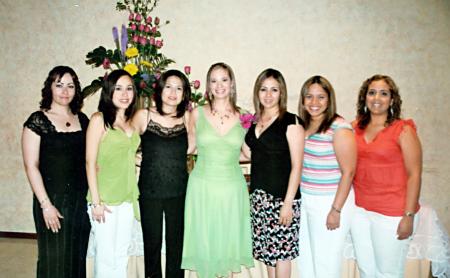 Verónica Ledesma junto a sus amigas Paty Esperón, Angélica Quintero, Sandra Galindo, Dalia Rodríguez, Sofía Moruaga y Jeaninne Molina.