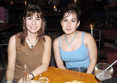 Janet Vázquez y Margarita Gutiérrez.