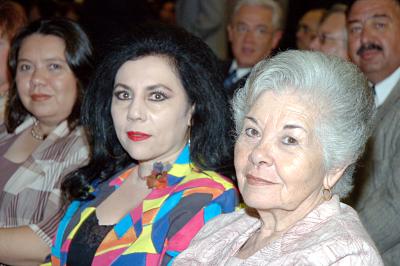 Bertha del Valle y Gerarda Rivera.