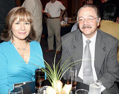 María Luisa de la Rosa y Eduardo Zermeño.