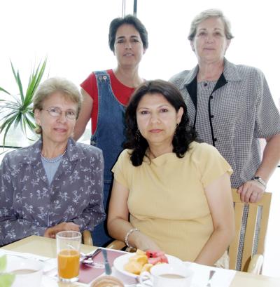 Esther Alicia Maycote, Imelda Castro, Isabel de Zuñiga y Ana Elisa de Lastra.