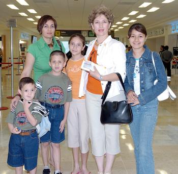 Sofía, Estefanía, Alan, Diego, Sofía y Ramona viajaron a Baja California.