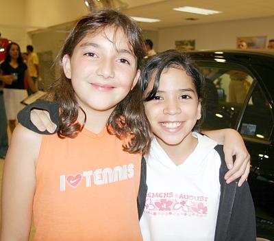 Mariely Handal y Melissa González.