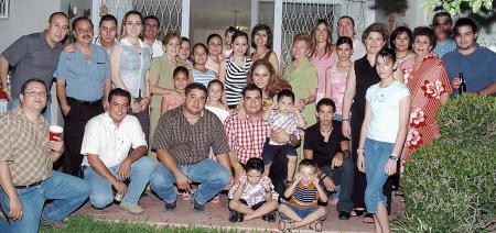 Integrantes de la familia Del Río, en pasado festejo social.