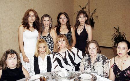 Lupita Urbieta, Beba Kim, Olga de Villarreal, Dolores de E., Vita Villarreal, Gaby Bravo, Alma Nieto y Gloria Villarreal