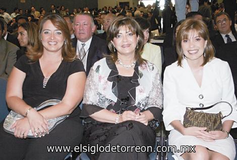 Mayte Aguirre de Anaya, María Guadalupe Morales de Martínez y Claudia Garza