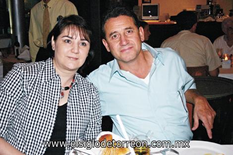 Paty C. de Lugo y Alfredo Lugo