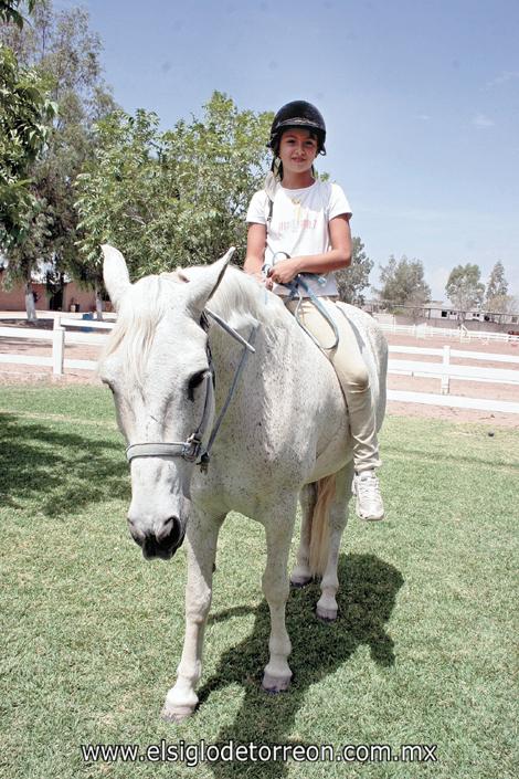 DISFRUTAN EL VERANO CON CUSROS DE EQUITACIÓN
Daniela Torres Humphrey