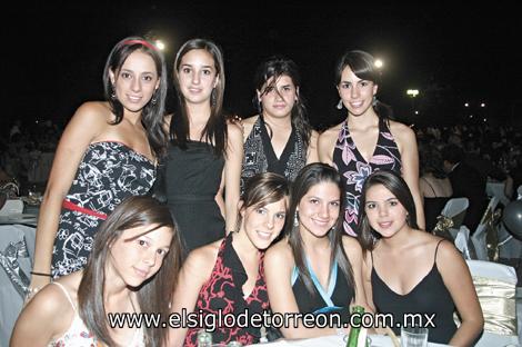 Sandra Rivas, Magaly Berumen, Luly Batarse, Laila Rueda, Valeria Rivera, Aranza Berlanga, Sofía Escalante y Ana Vera