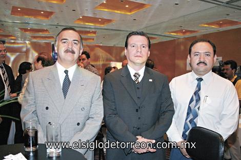 Eduardo Martinez, Vicente Izaguirre y Luis Rodríguez