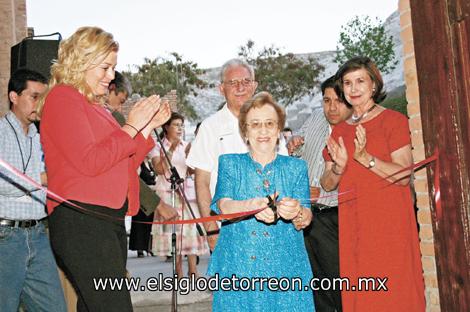 INTERESANTE EXPOSICIÓN PICTÓRICA
Naneth Molina, Tina Gamboa, Alberto González Domene y Rosario Lamberta de González