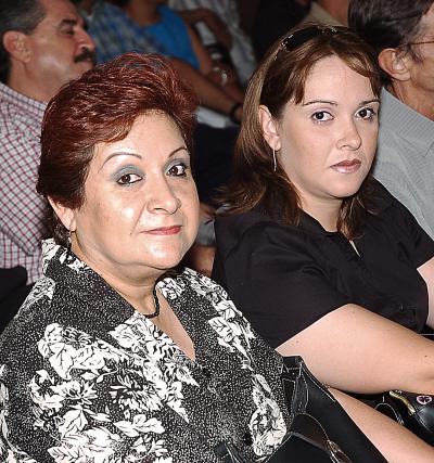 Angélica Moreno y Angélica R. de Marcos.