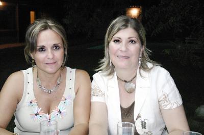 Guadalupe Valdés y Blanca Garza.