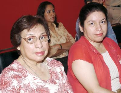 Magdalena Valdés y María Magdalena de León.