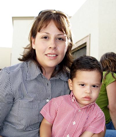 Paty Mitre y Fernando de Cayón.