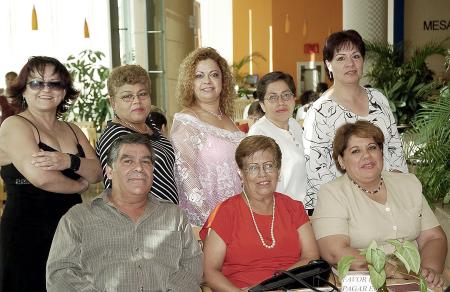 Jesús Muro, Gloria Flores, Patricia Ruiz, Silvia Goytia, Mary Castañeda, CeciliaCaldera, Mayela Cázares y Lupita Chávez.