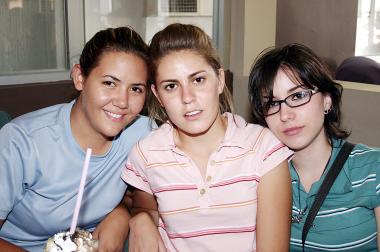 Fernanda Pérez, Fernanda Moreno y Ana Rosa Pérez.