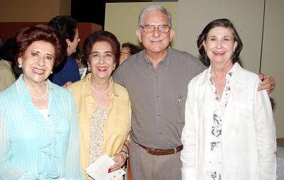 Norma Cepeda, María de Cepeda, Alberto González Domene y Rosario Lanberta..