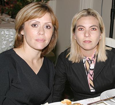 Silvia C. de Murra y Brenda B. de Murra.