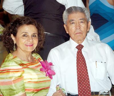 Karime y Antonio Lee