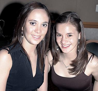 Daniela Albores y adriana Cruz.