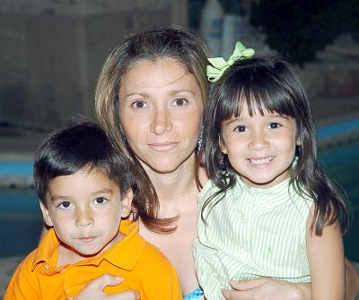 Ferni Eguía, Lule Eguía y Ximena Eguía.