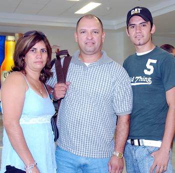 José Palacios, Adriana Palacios y Alejandro Ramírez viajaron a San José California.