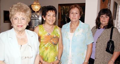 Bertha de Del Valle, Martha del Real, Pamela de Del Valle y ero Rosas de Ortiz.