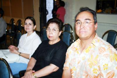 Jazmín Herrera, Velia de Herrera y José Herrera.