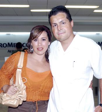 Óscar y Norma Ebrard viajaron con destino a Chetumal.