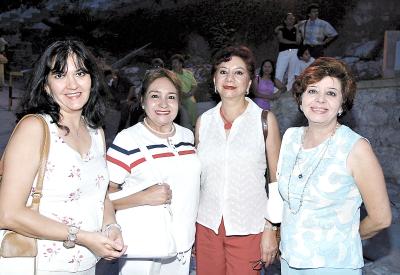 Cristina Sánchez, María Elena Medina , Rosalinda Valle y Carola Sánchez.