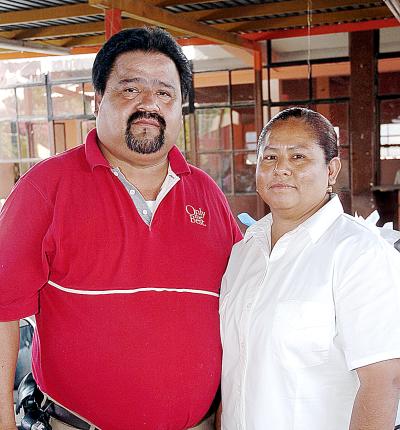 Jesús García Favela festejó su cumpleaños junto a su esposa, Elia Lara Olmos.