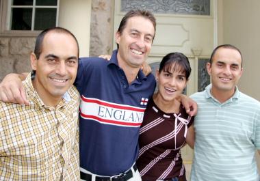 Los hermanos Jaime, Rodolfo, Esther y Carlos González Veyán.