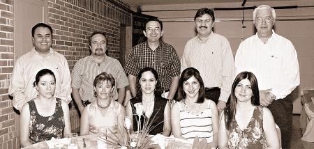 Pedro Facio, Norma de Facio, Jorge y Martha Campos, Fernando y Mariela Gómez, Carlos y Yolanda Trasfí, Flor y Luis Manuel de la Cueva.