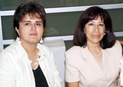 Bertha de Valenzuela y Cecilia de Astorga.