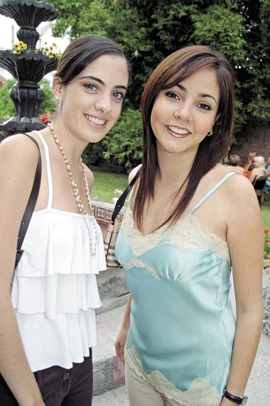 Ana Díaz y Dora Flores.