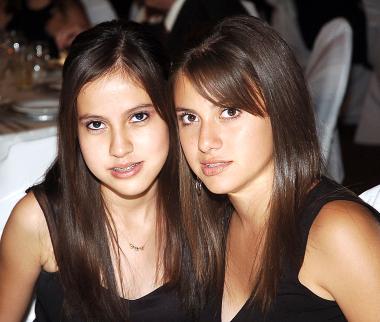 Marcela Castañeda y Zaira Aguiñaga.