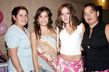 19 de agosto 2005 
Ofelia Arratia, Cecilia   Torres, Elena Webb y Esther Becerra .