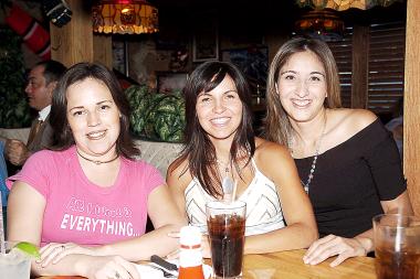 Lucía Castañeda, Rocío Linares y Adriana Pámanes.