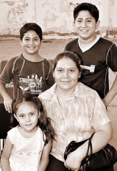 María Alicia Fernández, Aylín Susana Arias, José Luis Ramos y Fernando Rentería.