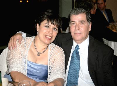 Milagros Vega de Gutiérrez y Alejandro Gutiérrez.