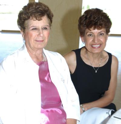 Emilia Tueme y Albertina Barbosa de Meraz.