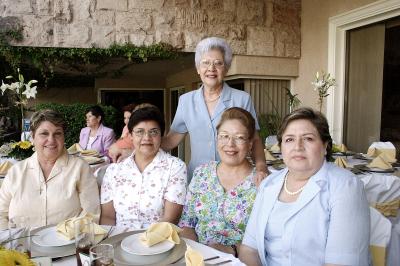 Águeda de Lamas, Ana María Martínez de Murra, María Hilda González, Carmelita de Camacho y Lulú de Santibáñez.