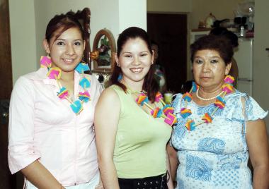 Alicia Castañeda, Gabriela Silva y Karla Anahí García.