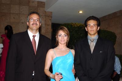 Armando Vargas, Elsa Vargas y Armando Vargas.