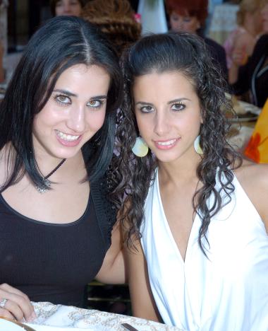 Gabriela Herrera y Janeth Giacomán.