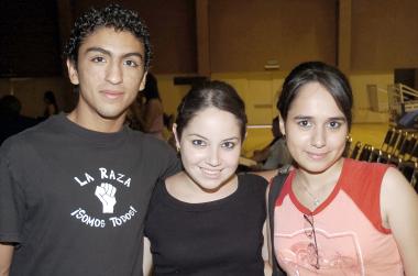 Fernando Moreno, Alejandra Cuéllar y Adriana  Ortiz.