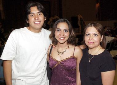 René Ríos, Claudia Ríos y María Esther Ríos.