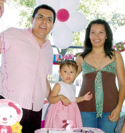 Andrea Chávez García, en la fiesta de cumpleaños que le organizaron sus papás.