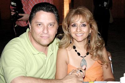 Rogelio Ramos y Lucy de Ramos.